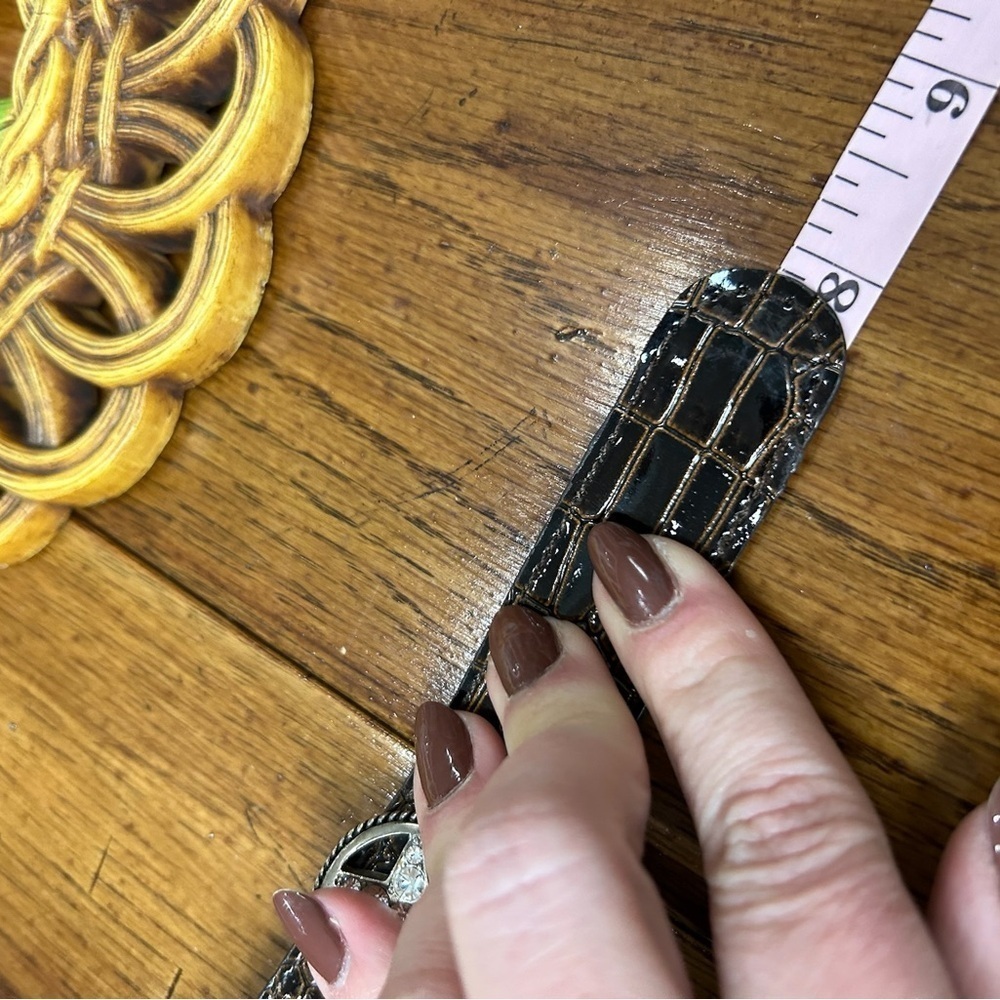Set of Two Leather Bracelets with Star and Giraffe Print Design Western Texas - Picture 10 of 10
